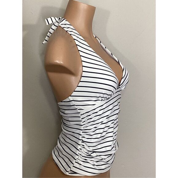 New. Tommy Hilfiger striped tankini top. X-Small
Retails $88 - Picture 6 of 12
